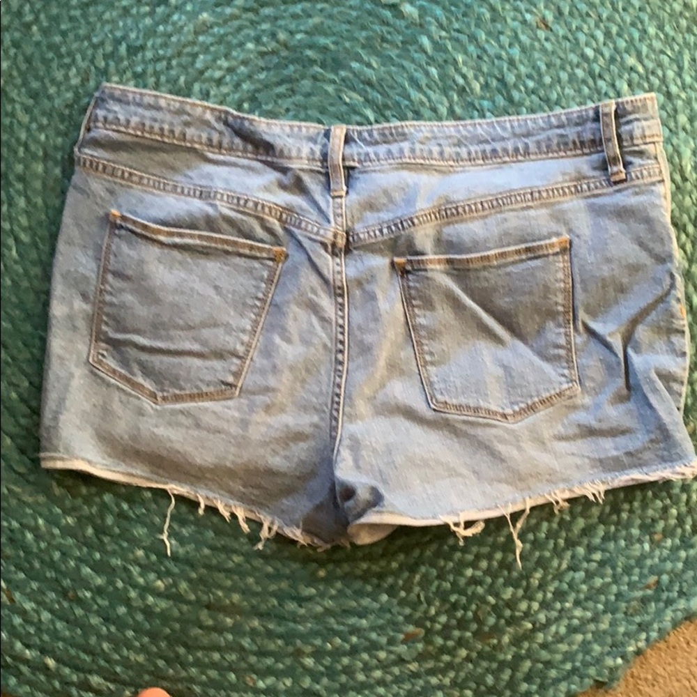 Shorts - Picture 2 of 2